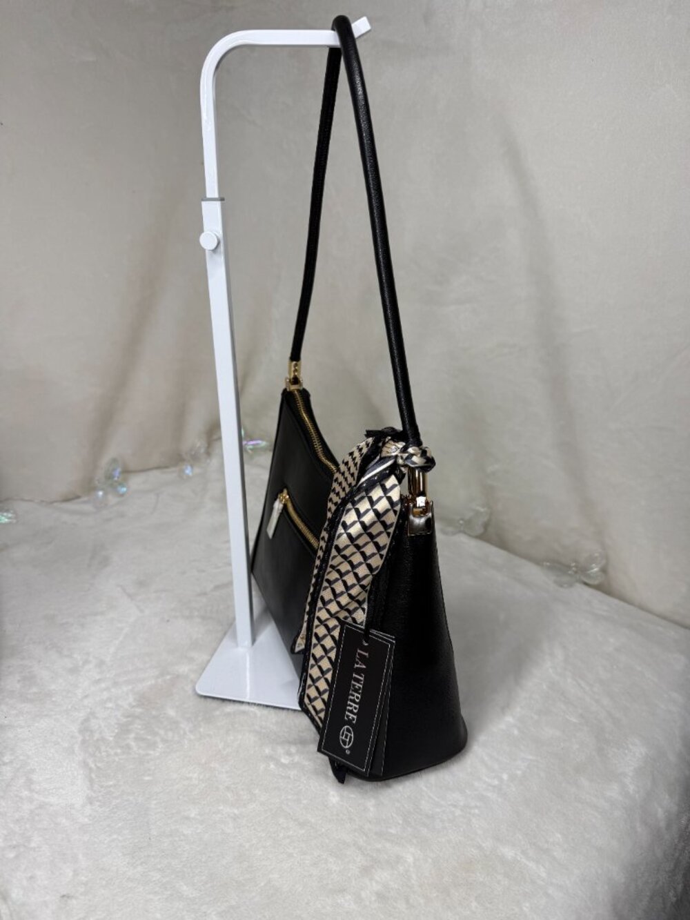 La Terre Black Structured Handbag – New With Tags (6x12x3.5) - Picture 3 of 4